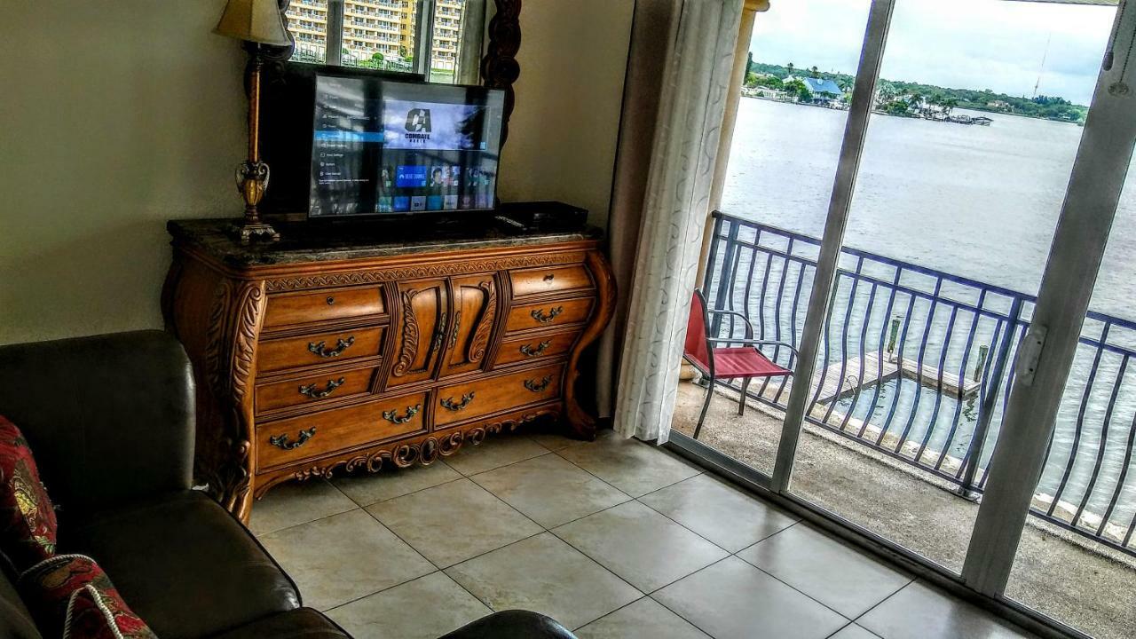 Mediterranean Three Story Beach Townhouse St. Pete Beach Bagian luar foto
