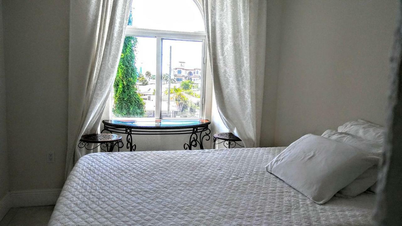 Mediterranean Three Story Beach Townhouse St. Pete Beach Bagian luar foto