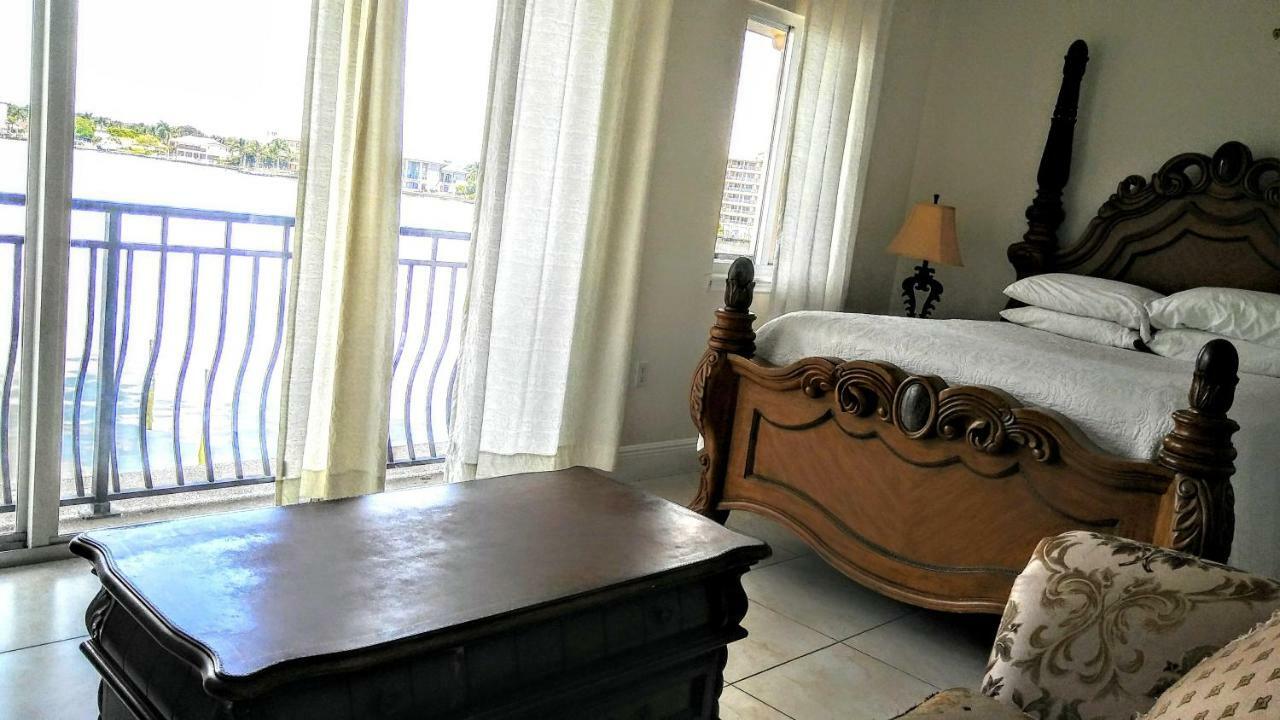 Mediterranean Three Story Beach Townhouse St. Pete Beach Bagian luar foto