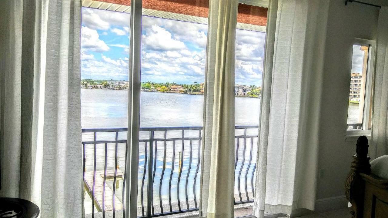 Mediterranean Three Story Beach Townhouse St. Pete Beach Bagian luar foto