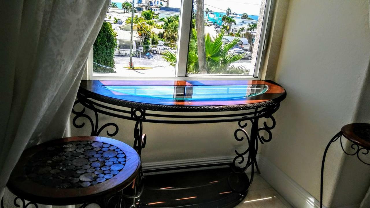 Mediterranean Three Story Beach Townhouse St. Pete Beach Bagian luar foto